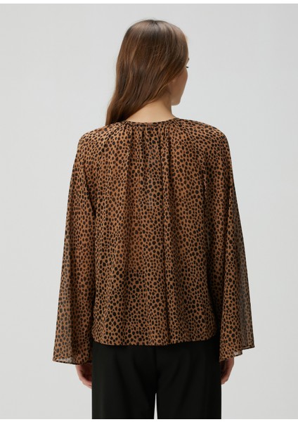 Camel Leopar Desenli Bluz fırsatları