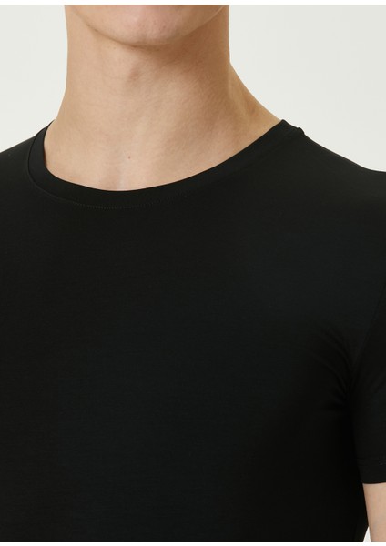 Siyah Basic T-Shirt indirimleri