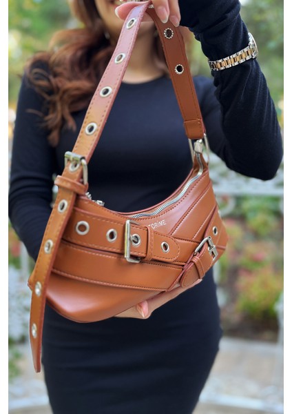 Kemer Detaylı Baget Kadın Fermuarlı Ayarlanabilir Omuz & Kol Çantası modelleri