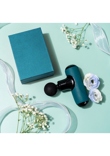 Yeşil Beoka Şarjlı 5 Başlıklı 5 Kademeli Titreşimli Çantalı Profesyonel Mini Masaj Tabancası Q1 modelleri