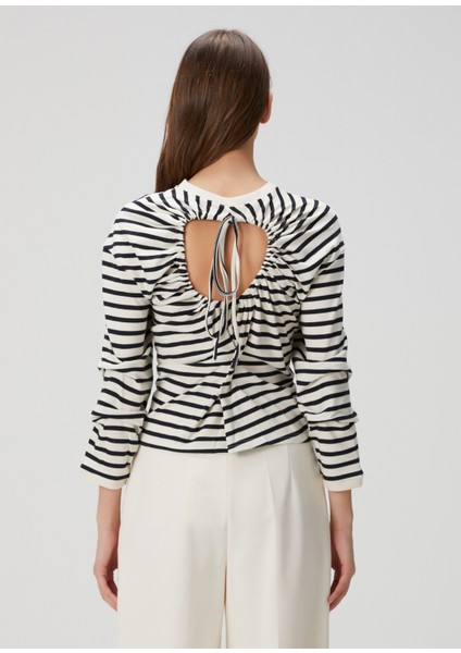 Lacivert Ekru Çizgili T-Shirt fırsatları