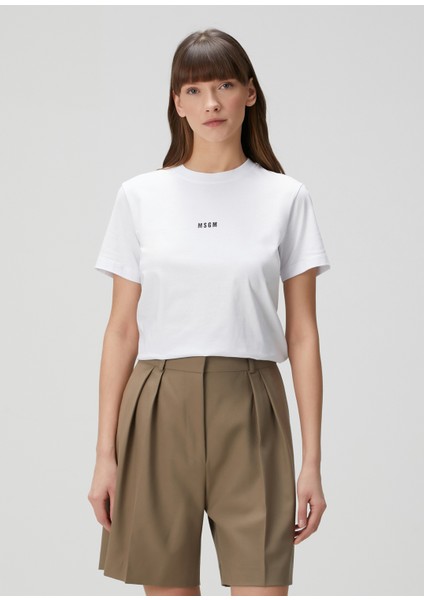 Beyaz Logolu T-Shirt modelleri