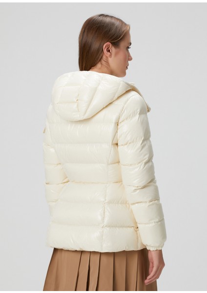 Barante Beyaz Kapüşonlu Puffer Mont fırsatları