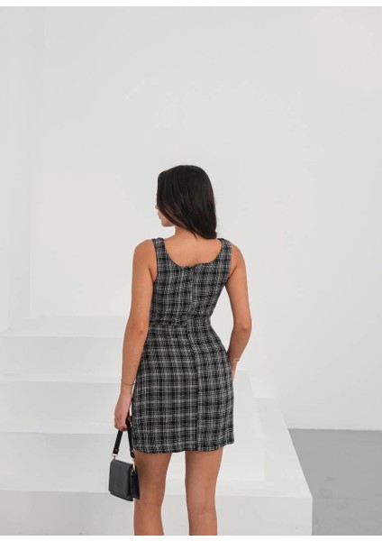 Askılı Ch Kumaş Düğmeli Elbise Siyahbeyaz H265007 modelleri