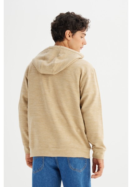 Regular Fit Normal Kesim Kapüşonlu Cepli Içi Polarlı Sweatshirt indirimleri