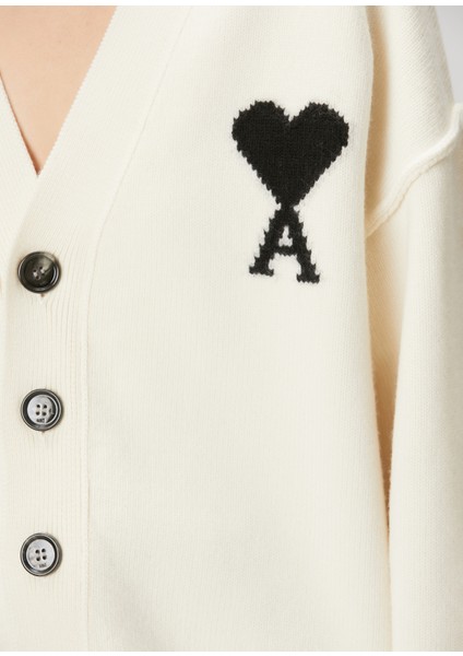 Ekru Logo Jakarlı Yün Hırka indirimleri