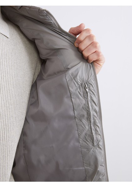 Yeni Sezon Standart Kalıp Dik Yaka Erkek Şişme Yelek fırsatları