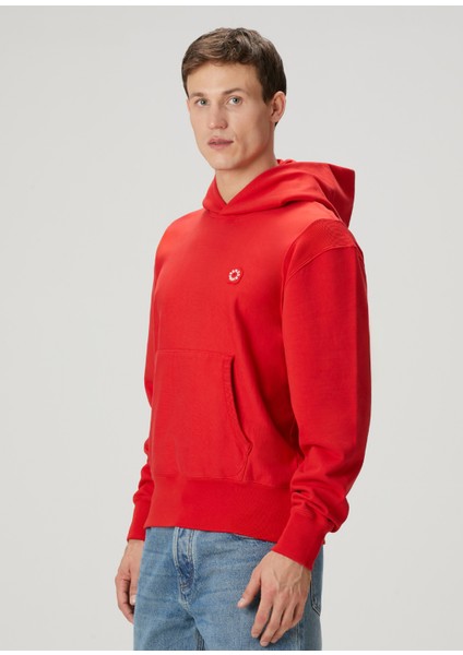 Kırmızı Kapüşonlu Logo Detaylı Sweatshirt modelleri