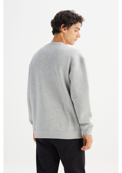 Pamuklu Içi Polarlı Regular Fit Normal Kesim Bisiklet Yaka Baskılı Sweatshirt indirimleri