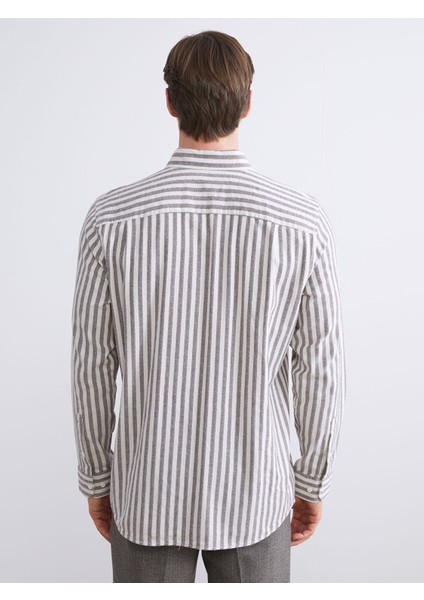 Yeni Sezon Regular Fit Çizgili Keten Görünümlü Erkek Gömlek fırsatları