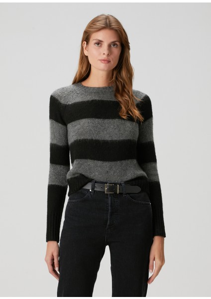 Lou Gri Siyah Çizgili Kazak