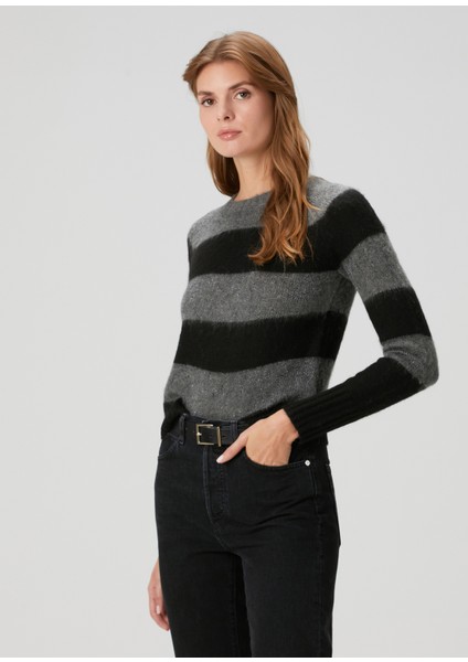 Lou Gri Siyah Çizgili Kazak modelleri