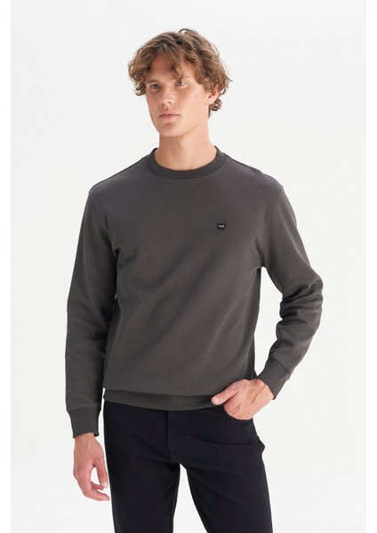 Pamuklu Regular Fit Normal Kesim Bisiklet Yaka Logo Detaylı Sweatshirt