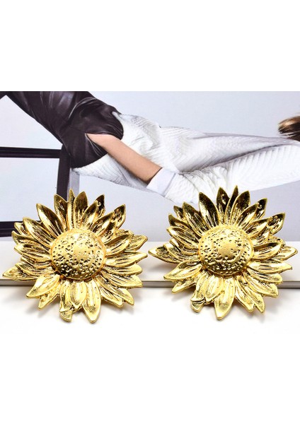 Gold Renk Vip Papatya Model Ten Ile Temas Eden Küpe Iğnesi Çelik Tasarım Küpe fiyatları