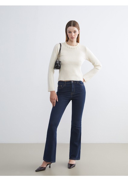 Yeni Sezon Bisiklet Yaka Boncuk Işlemeli Kadın Triko Kazak fiyatları