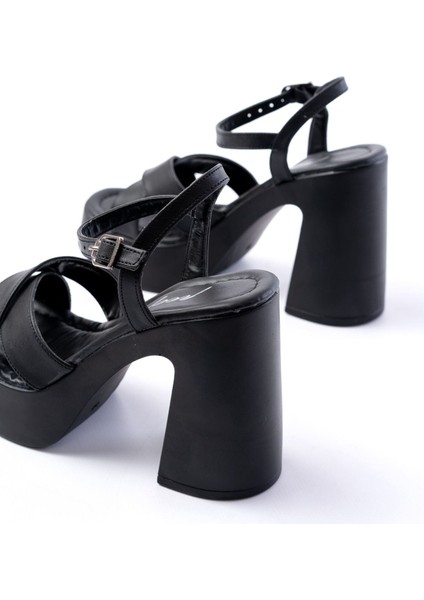 P-105 Siyah Çapraz Kalın Topuklu Kadın Sandalet indirimleri