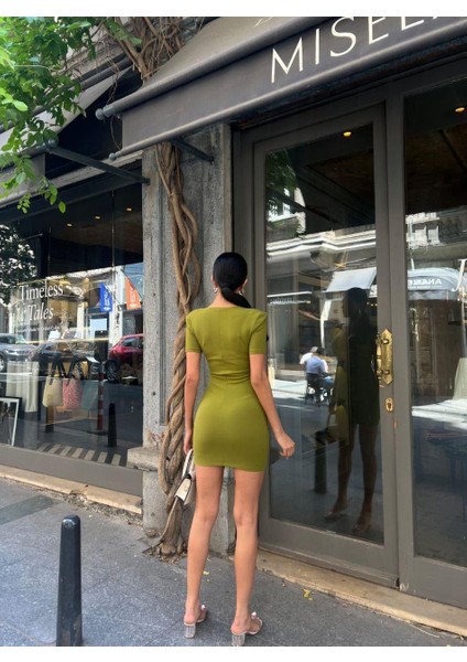 Kalp Yaka Vaktakı Mini Krep Elbise 582982 F.yeşil fırsatları