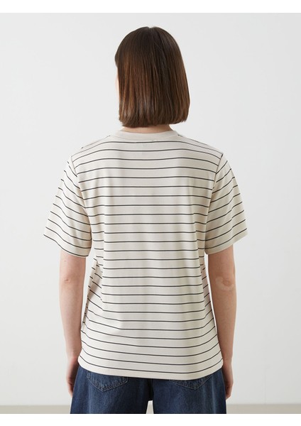 Yeni Sezon Bisiklet Yaka Çizgili Oversize Kadın Tişört fırsatları