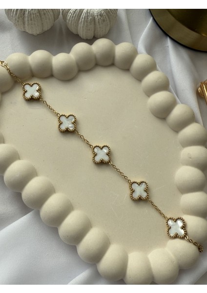 Beş Yonca Detaylı Bileklik fiyatları