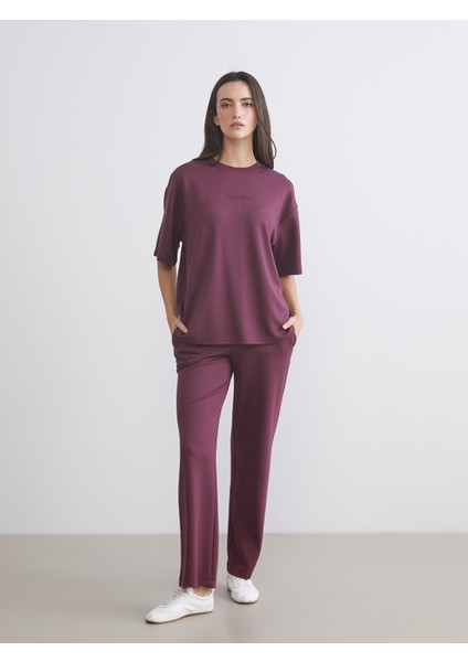 Yeni Sezon Bisiklet Yaka Nakışlı Oversize Kadın Tişört modelleri