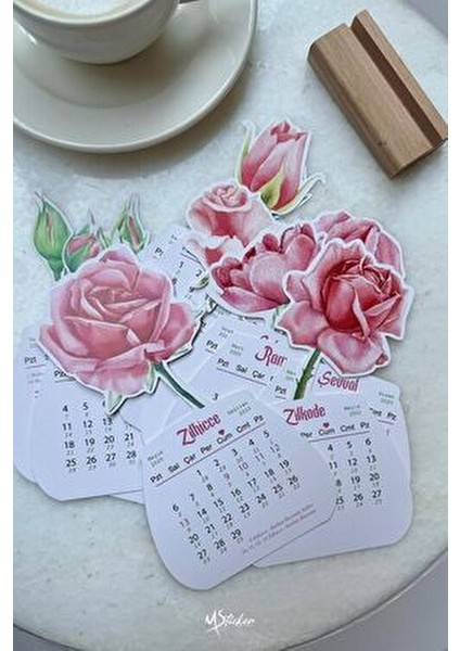 Gül Figürlü Ahşap Ayaklı Hicri Takvim 12 Yapraklı Özel Tasarım Masa Takvimi