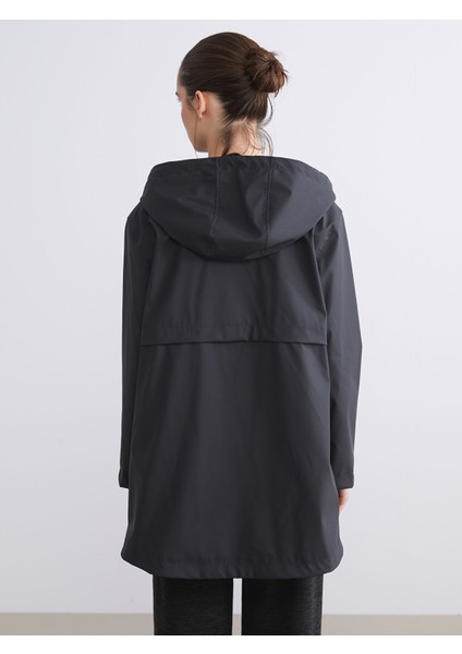 Yeni Sezon Kapüşonlu Kadın Yağmurluk indirimleri