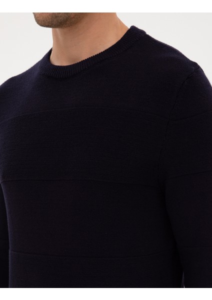 Erkek Lacivert Slim Fit Bisiklet Yaka Triko Kazak 50315713-VR033