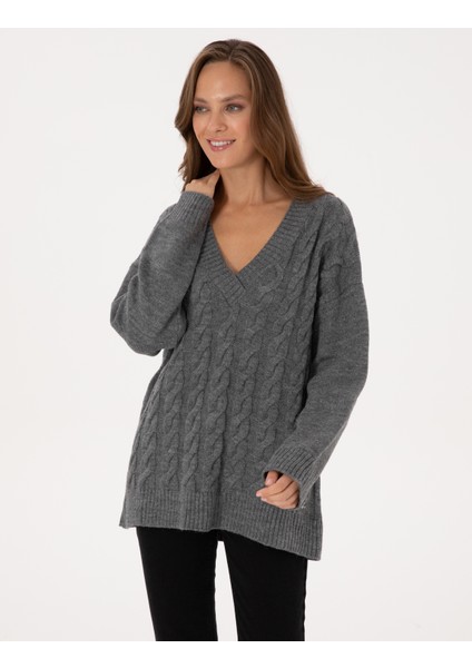 Kadın Gri Melanj Örgü Desen Comfort Fit V Yaka Kazak 50311596-VR086 modelleri
