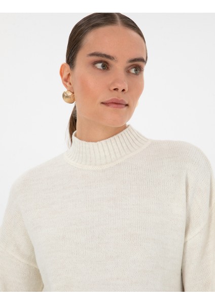 Kadın Ekru Comfort Fit Yarım Balıkçı Kazak 50310958-VR019 fiyatları