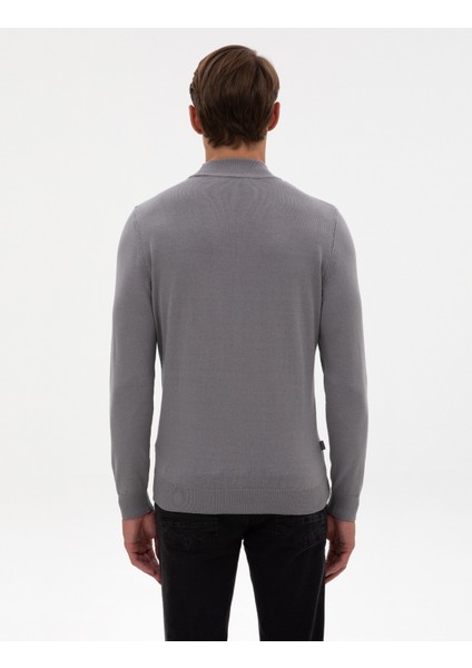 Erkek Gri Slim Fit Yarım Balıkçı Yaka Triko Kazak 50317520-VR024 indirimleri