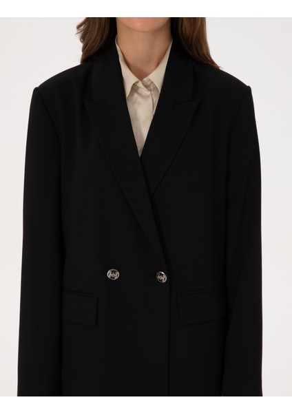 Kadın Siyah Comfort Fit Kruvaze Ceket 50319433-VR046