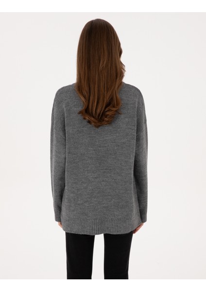 Kadın Gri Melanj Örgü Desen Comfort Fit V Yaka Kazak 50311596-VR086 indirimleri