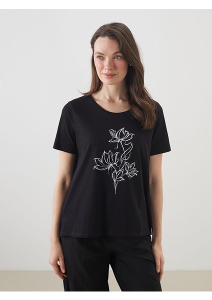 Yeni Sezon Bisiklet Yaka Çiçekli Kadın Tişört