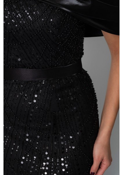 Kadın Siyah Kayık Yaka Midi Boncuklu Abiye Elbise indirimleri