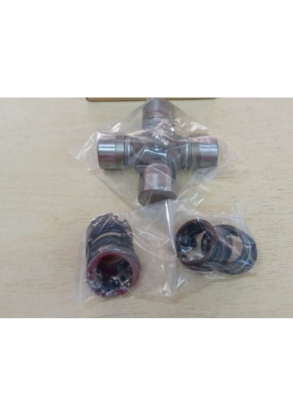 Gum-75 - Mafsal Istavrozu Mıtsubıshı Canter 3.6l FE515 00- 3.9l FE449 93-99 Ölçü: Dıştan Segmanlı BOY:102 x Kafa Çapı:31.75