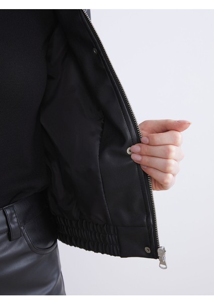 Yeni Sezon Gömlek Yaka Kadın Deri Görünümlü Ceket fırsatları