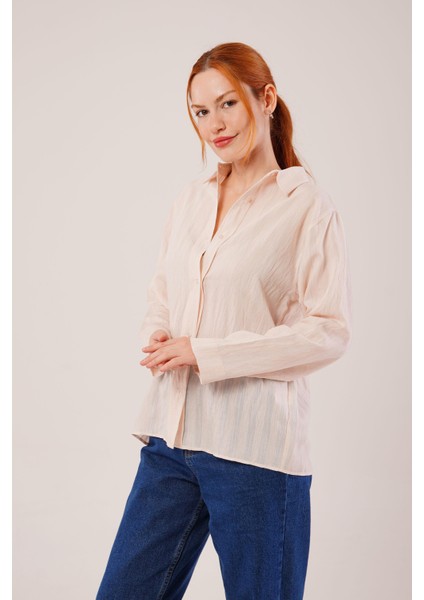 Düğmeli ve Çizgi Detaylı Krem Gömlek fırsatları