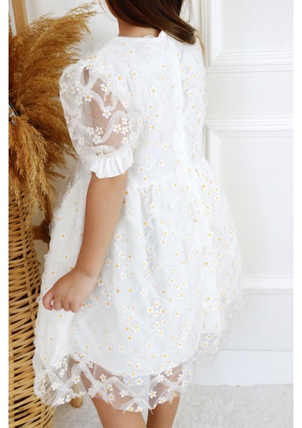 Beyaz Kısa Kollu Papatya Tüllü Kız Çocuk Elbise - Hillary