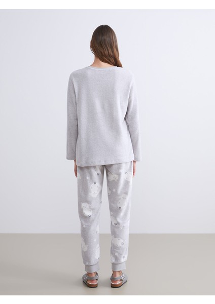 Yeni Sezon Bisiklet Yaka Nakışlı Polar Kadın Pijama Takımı fırsatları