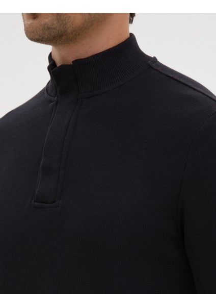 Erkek Siyah Regular Fit Sweatshirt 50309343-VR046