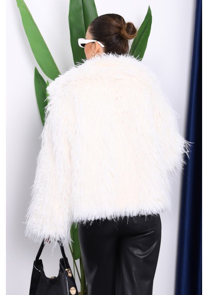 Ekru Yakalı Kürk Kaban fırsatları