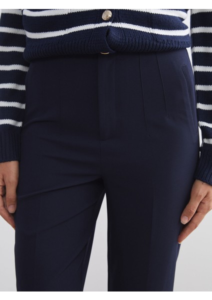 Yeni Sezon Dar Fit Pileli Kadın Pantolon modelleri