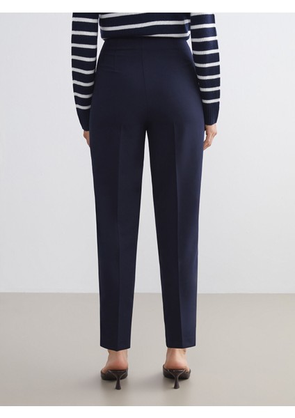 Yeni Sezon Dar Fit Pileli Kadın Pantolon fırsatları