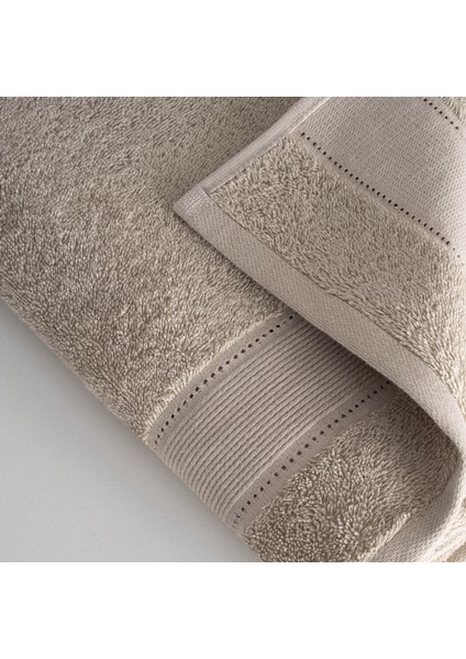 Lida Banyo Havlusu %100 Organik Pamuk Delik Işi Bej 80X150 cm