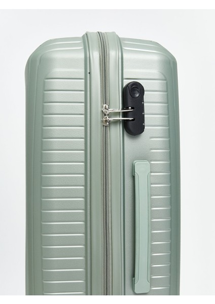 Yeni Sezon Kilit Detaylı Büyük Boy Valiz fırsatları