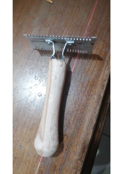 El Yapımı Hayvan Tarağı