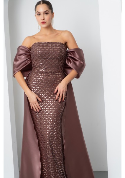 Kadın Kahverengi Straplez Boncuklu Saten Kuyruklu Uzun Abiye modelleri