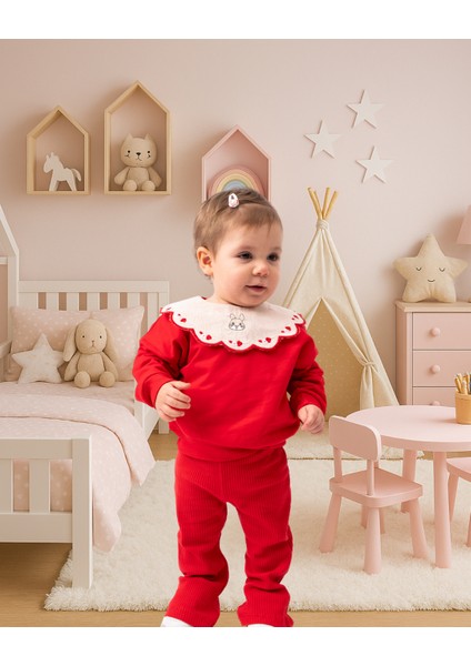Kırmızı Kız Bebek 2’li Takım – Fırfırlı Işlemeli Yaka Detaylı Sweatshirt ve Fitilli Tayt