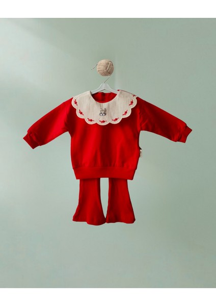 Kırmızı Kız Bebek 2’li Takım – Fırfırlı Işlemeli Yaka Detaylı Sweatshirt ve Fitilli Tayt fiyatları