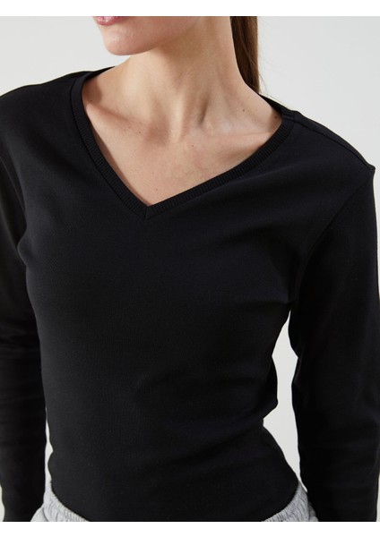 Yeni Sezon V Yaka Kadın Tişört modelleri